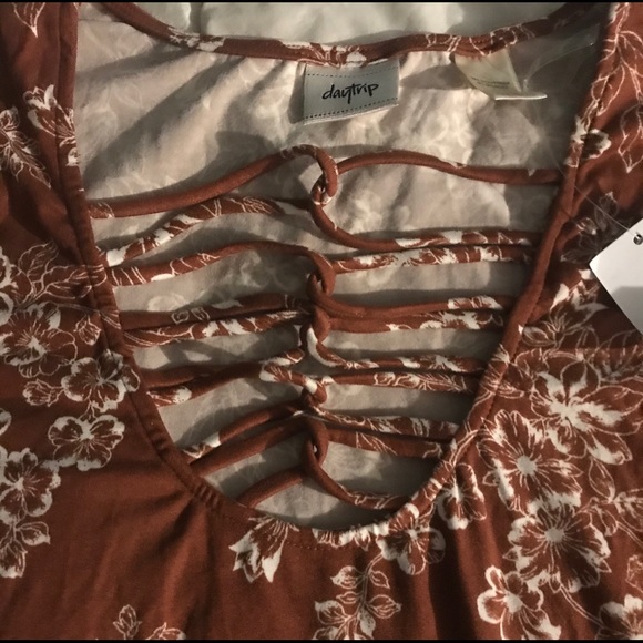 NWT Daytrip top Buckle size Sm - Picture 2 of 4